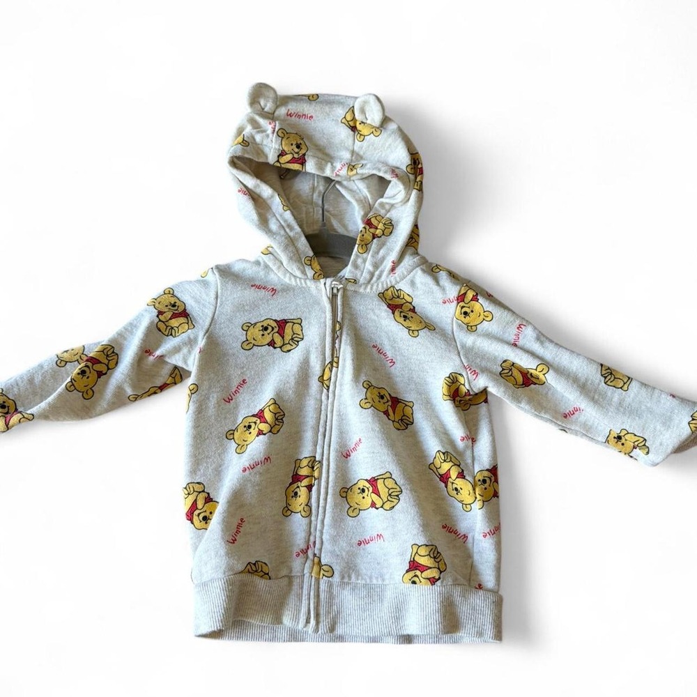 White Winnie the Pooh zip-up hoodie
